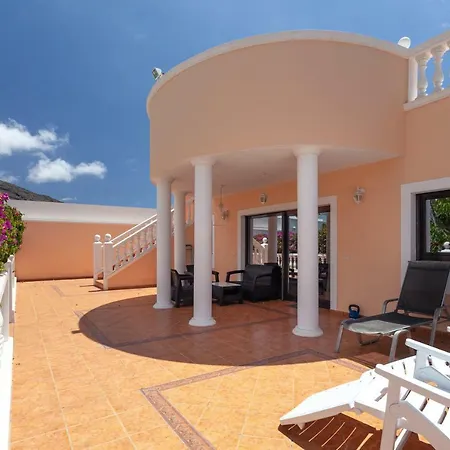Fiesta Villa